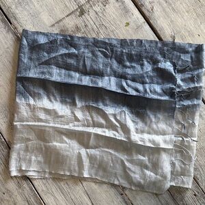 Source Unknown Gray Ombre Scarf